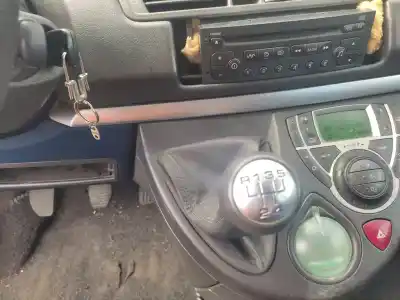 Veicolo di demolizione fiat ulysse (179) 2.0 16v jtd cat dell'anno 2004 alimentato rhw