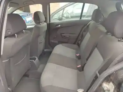 Veículo de Sucata opel astra h berlina 1.7 16v cdti do ano 2006 alimentado z17dth