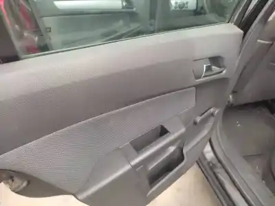 Veículo de Sucata opel astra h berlina 1.7 16v cdti do ano 2006 alimentado z17dth