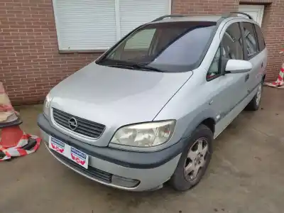 Veicolo di demolizione OPEL ZAFIRA A Elegance dell'anno 2002 alimentato Z18XE