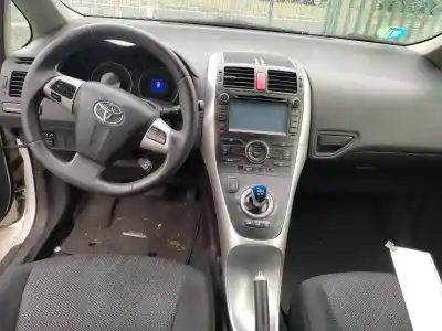 Veículo de Sucata toyota auris hybrid active do ano 2011 alimentado 2zr