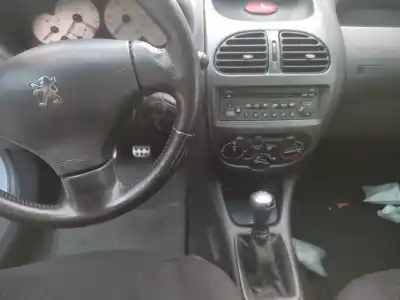 Veículo de Sucata peugeot 206 berlina xs do ano 2003 alimentado kfw