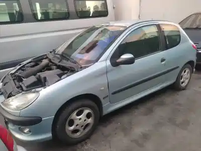 Veículo de Sucata peugeot 206 berlina xs do ano 2003 alimentado kfw