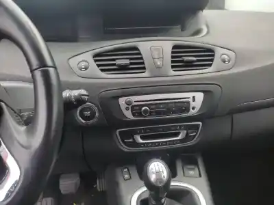 Здавання транспортного засобу renault scenic iii grand dynamique року 2015 потужний r9m402