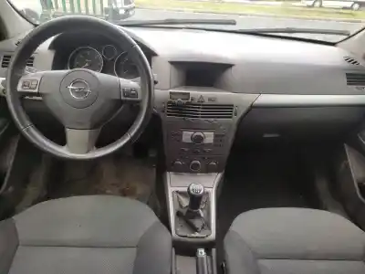 Scrapping Vehicle opel astra h gtc (a04) 1.7 cdti (l08) of the year 2006 powered z17dth