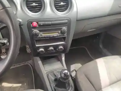 Veículo de Sucata seat cordoba berlina (6l2) reference do ano 2006 alimentado axr