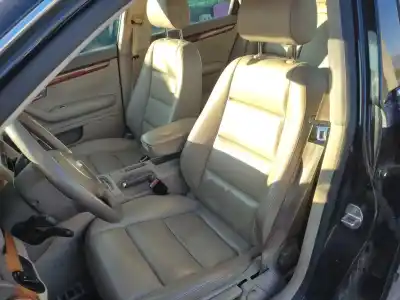 Veículo de Sucata audi a4 berlina (8e) 2.5 v6 24v tdi do ano 2004 alimentado ake