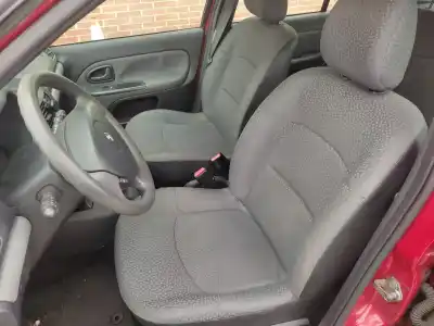Здавання транспортного засобу renault clio ii fase ii (b/cb0) campus року 2007 потужний d4f722
