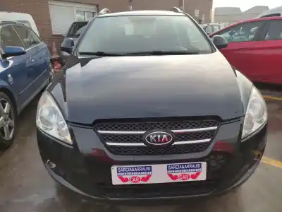 Veicolo di demolizione kia cee´d emotion dell'anno 2008 alimentato d4ea