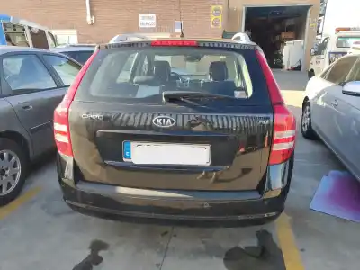 Veicolo di demolizione kia cee´d emotion dell'anno 2008 alimentato d4ea