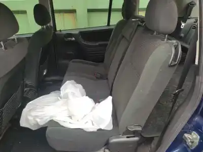 Sloopvoertuig opel zafira a elegance van het jaar 2004 aangedreven y20dth