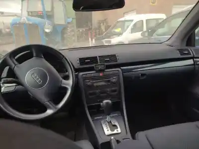 Veículo de Sucata audi a4 berlina (8e) 1.9 tdi (96kw) do ano 2003 alimentado avf