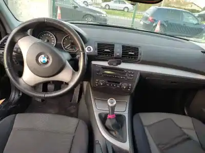 Sloopvoertuig bmw serie 1 berlina (e81/e87) 118i van het jaar 2006 aangedreven n46b20b