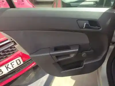 Veículo de Sucata opel astra h berlina 1.9 cdti do ano 2006 alimentado z19dt