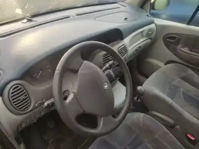 Veículo de Sucata renault megane i scenic (ja0) 1.4 cat do ano 2000 alimentado k4j750