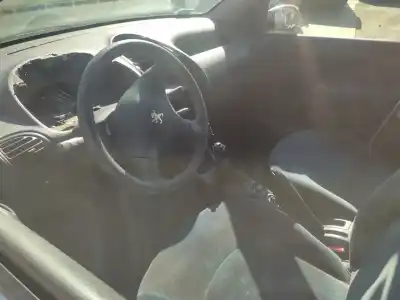 Veicolo di demolizione peugeot 206 berlina xt dell'anno 2000 alimentato wjy