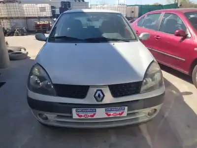Здавання транспортного засобу renault clio ii fase ii (b/cb0) s року 2001 потужний d4f712