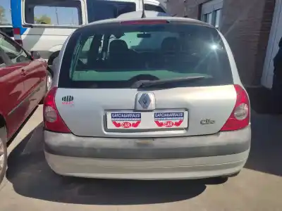 Здавання транспортного засобу renault clio ii fase ii (b/cb0) s року 2001 потужний d4f712