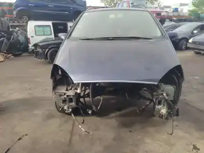 Vehicul casat ford galaxy (vy) ghia al anului 2004 alimentat asz