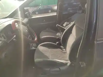 Vehicul casat ford galaxy (vy) ghia al anului 2004 alimentat asz