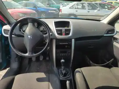 Veículo de Sucata peugeot 207 sport do ano 2007 alimentado 8fs