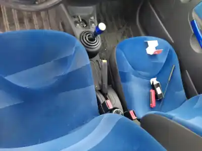 Veículo de Sucata citroen c2 sx do ano 2003 alimentado 8hx