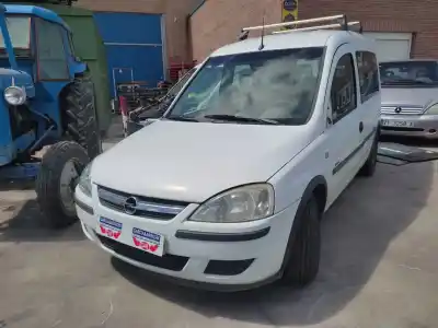 Veicolo di demolizione OPEL COMBO Familiar dell'anno 2005 alimentato Z13DT