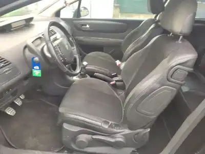 Veicolo di demolizione citroen c4 coupe vts dell'anno 2006 alimentato nfu