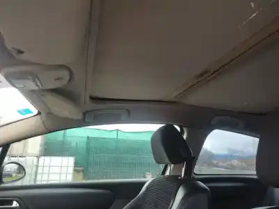 Veicolo di demolizione citroen c4 coupe vts dell'anno 2006 alimentato nfu