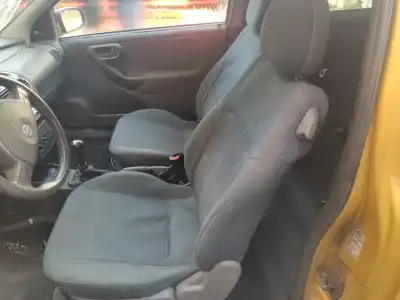 Veicolo di demolizione opel corsa c (x01) 1.7 dti (f08 f68) dell'anno 2002 alimentato y17dt