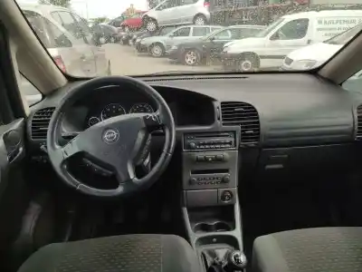 Veicolo di demolizione opel zafira a elegance dell'anno 2003 alimentato y20dth