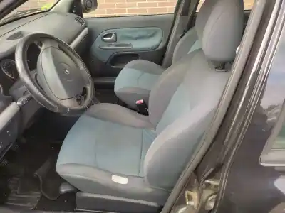 Здавання транспортного засобу renault clio ii fase ii (b/cb0) 1.2 16v року 2006 потужний d4f722