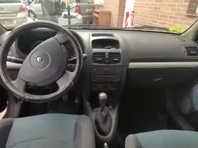 Здавання транспортного засобу renault clio ii fase ii (b/cb0) 1.2 16v року 2006 потужний d4f722