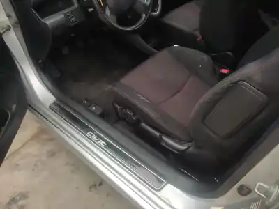 Sloopvoertuig honda civic berlina 3 (ep1/2) 1.7 ctdi ls van het jaar 2005 aangedreven 4ee2