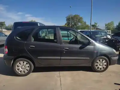 Veicolo di demolizione renault scenic (ja..) 1.6 16v authentique (ja0b/11) dell'anno 2001 alimentato k4m708