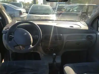 Veicolo di demolizione renault scenic (ja..) 1.6 16v authentique (ja0b/11) dell'anno 2001 alimentato k4m708