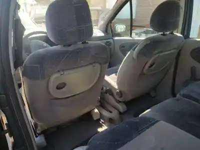 Veicolo di demolizione renault scenic (ja..) 1.6 16v authentique (ja0b/11) dell'anno 2001 alimentato k4m708
