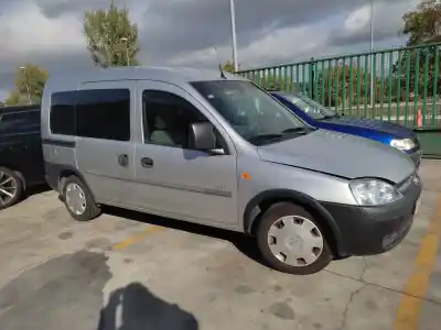 Veicolo di demolizione opel combo familiar dell'anno 2002 alimentato y17dtl