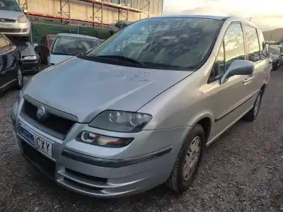 Veicolo di demolizione FIAT ULYSSE (179) 2.0 JTD Básico dell'anno 2004 alimentato RHWDW10ATED4