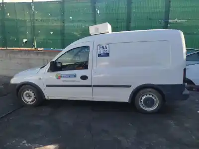 Veículo de Sucata opel combo 1.7 16v dti cat (y 17 dt / lr6) do ano 2002 alimentado y17dt