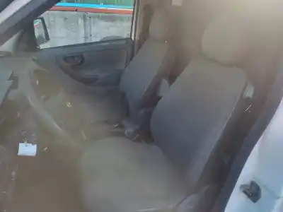 Veículo de Sucata opel combo 1.7 16v dti cat (y 17 dt / lr6) do ano 2002 alimentado y17dt