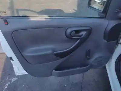 Veículo de Sucata opel combo 1.7 16v dti cat (y 17 dt / lr6) do ano 2002 alimentado y17dt