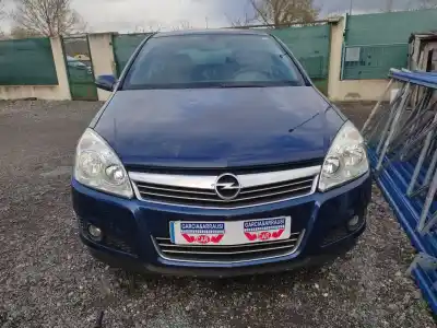 Veículo de Sucata opel astra h berlina 1.9 cdti do ano 2008 alimentado z19dt