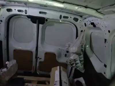 Veículo de Sucata ford transit courier b460 monospace 1.5 tdci do ano 2014 alimentado ugcb