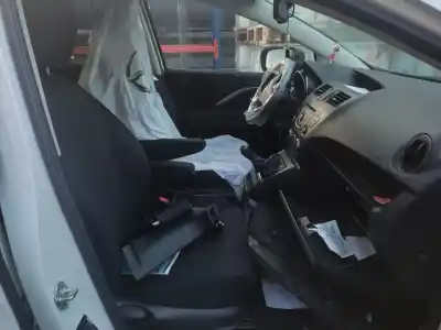 Veículo de Sucata mazda 5 (cw) 1.6 cd diesel cat do ano 2015 alimentado y6