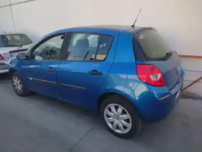 Veículo de Sucata renault clio iii 1.5 dci diesel do ano 2006 alimentado k9k768