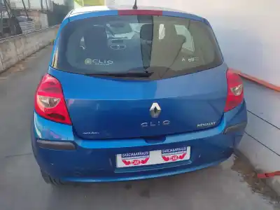 Veículo de Sucata renault clio iii 1.5 dci diesel do ano 2006 alimentado k9k768