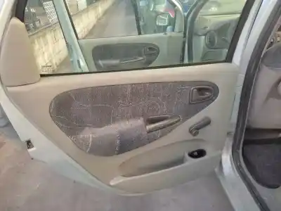 Здавання транспортного засобу renault scenic (ja..) 1.9 dci authentique року 2001 потужний f9q732