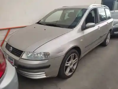 Veicolo di demolizione FIAT STILO (192) 1.9 JTD CAT dell'anno 2003 alimentato 192A1000