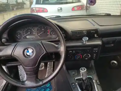 Veículo de Sucata bmw serie 3 compacto (e36) 318tds do ano 1999 alimentado 174t10